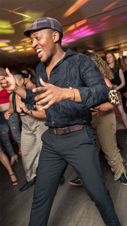 Kizomba singer at event